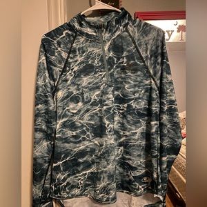 Mossy oak pull over